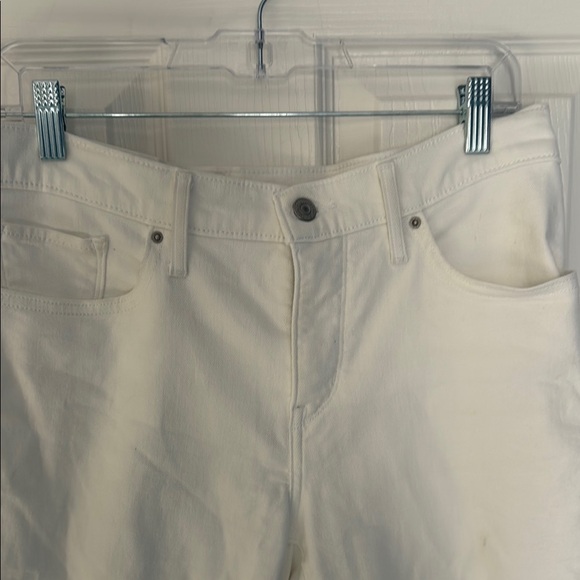 Levi Strauss Women's White Jeans - Picture 2 of 3